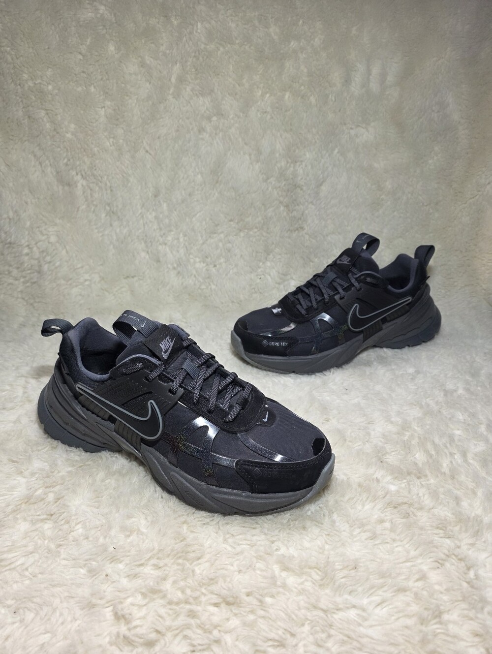 Nike V2K Run Gore-Tex GTX Black Waterproof Sneakers Womens Size 6 Like New Y2K